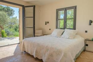 Villas JAMES FCD04 - luxury villa on private domain with pool and tennis near St Tropez : photos des chambres