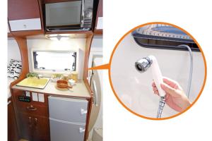 Fukuroneko RV 海辺の駐車場でキャンピングカーでの車中泊