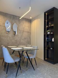 AD Luxe Suites