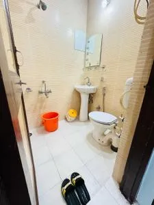 The Indoor View - Rājbāgh