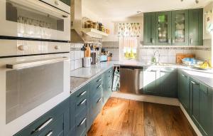 Stunning Home In Gnesta With Wifi