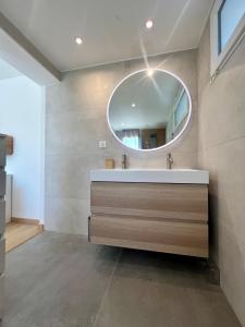 Villas Beautiful 4 bedroom villa with pool, jacuzzi : photos des chambres