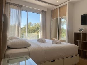 Villas Beautiful 4 bedroom villa with pool, jacuzzi : photos des chambres