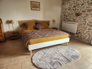 B&B / Chambres d'hotes La Source Du Bonheur Chambres et Table d-Hotes : photos des chambres