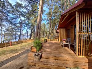 Zakątek Wdzydze -domek nr 7 w pierwszej linii od jeziora