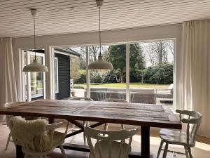 Rageleje - Cozy, bright summerhouse near the beach and beautiful Heatherhill