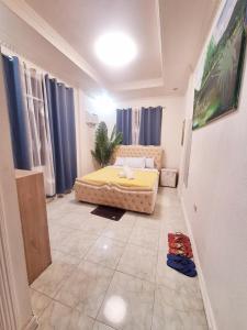 N1 Studio Apartment Room Transient House near Abreeza Mall and USEP