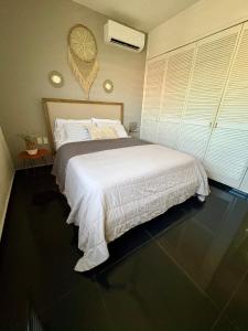 Apt 1 Min to Hotel Zone Pool Free Parking