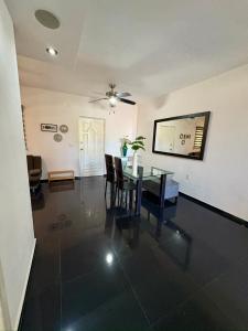 Apt 1 Min to Hotel Zone Pool Free Parking