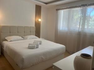 Villas Beautiful 4 bedroom villa with pool, jacuzzi : photos des chambres