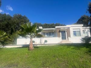 Villas Beautiful 4 bedroom villa with pool, jacuzzi : photos des chambres