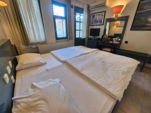 Double Room with Back Garden View room in Hotel HAL-TUR BOUTIQUE