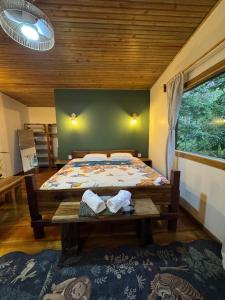 New Premium Jungle Cabin