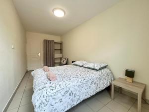 Appartements Duplex renove a 15 min de Lyon : photos des chambres