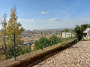 Casa panoramica con cortile a 15 da Roma