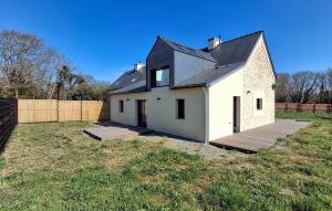 Beautiful Home In Névez With Wifi