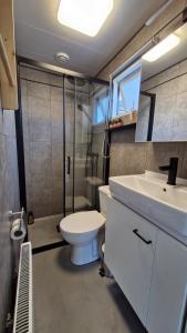 Chalet Forest Happiness