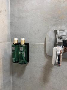 JULIA APART Premium