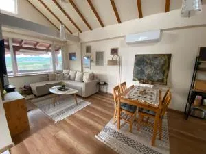 Romantic mountain cabin 10km to Skopje downtown - Ljubanci