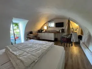 Charmant studio, maison en pierre, terrace and garden - Ajoux