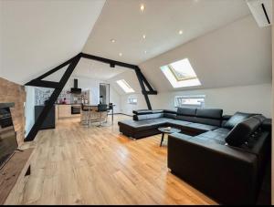 Maisons d'hotes O13 Loft privatif sauna balneotherapie a 30min de Pairi Daiza : photos des chambres