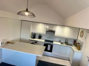 Herne Bay Penthouse Breathtaking Sea & Pier Views!