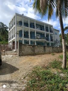 Portland Jamaica! Green and Lush! Volcano and Falls Yes!