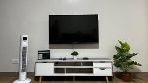 Manhattan Plaza Tower 1 Unit 10E Condotel BnB