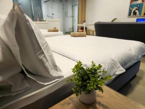 NEW Elegant Trefoil 2-5p at Setia City and SCCC