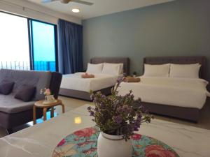 NEW Elegant Trefoil 2-5p at Setia City and SCCC