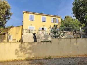 Maison 120m2 terrain de 700m2 clôturé - Beaumont-de-Pertuis