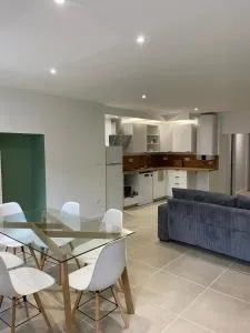 Appartement T3 rénové - Comprégnac