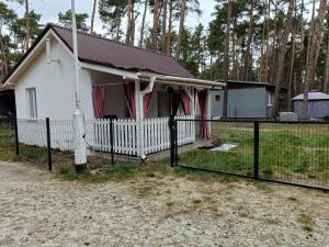 Domek nad jeziorem Sławskim Radzyń k Sława 250m od jeziora