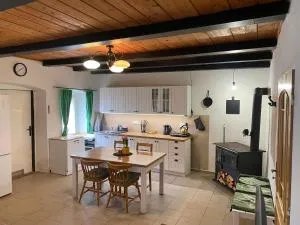 Stodola v zahradě - Netolice