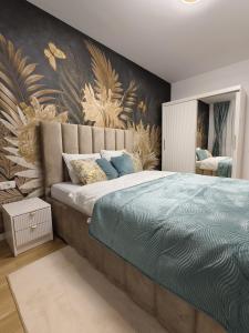 Central ART Deluxe Apartment - Private Parking