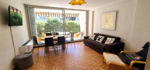 Appart 8 pers, 80M2, parking privée, Mer & lac à pied, Face parc aquatique