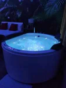 Suite Maison Tropical Torre a Mare- Noicattaro - 诺伊卡塔罗