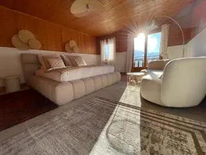 Suite Wassily Kandinsky - lit king size et sdb privative - 威拉尔-苏-罗伦