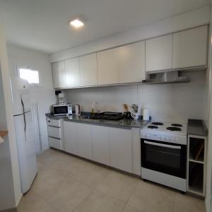 AIRES DE MIRAMAR - Departamento BRISA, Luminoso con Cochera y Parrilla- Miramar Costa Atlántica