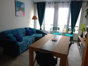 Maisons de vacances Maison charmante clim et balcon en centre ville : photos des chambres
