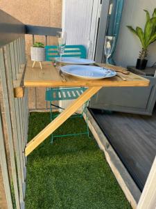 Maisons de vacances Maison charmante clim et balcon en centre ville : photos des chambres