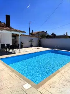 Tropical poolhouse - Pikérmion