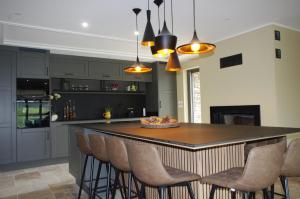Maisons de vacances Olisios, beautiful farmhouse with private pool : photos des chambres