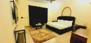 Blue Moon Residency Jinnah Super - Bicho