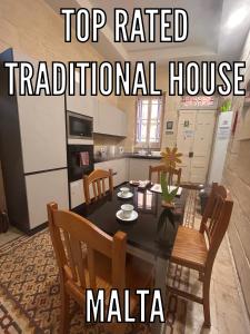 A house full of authentic charm in the heart of the 3 cities, very close to the capital city, Valletta