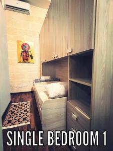 A house full of authentic charm in the heart of the 3 cities, very close to the capital city, Valletta