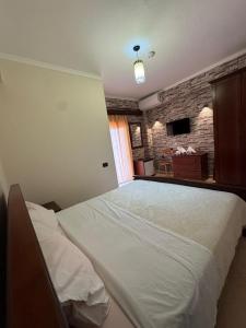 HOTEL RESTORANT LEZA