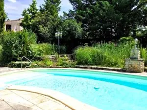 Grande maison en pierre 12 pers 6 chambres 5 SDB piscine - Chenay