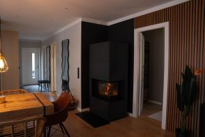 Reigi Holiday Home, Hiiumaa with Nordic HotTub & Sauna