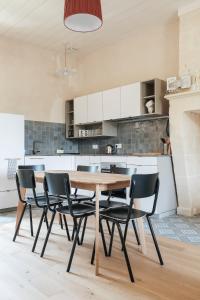 Maisons de vacances Le Gite de La Rouzique : Maison 2 Chambres